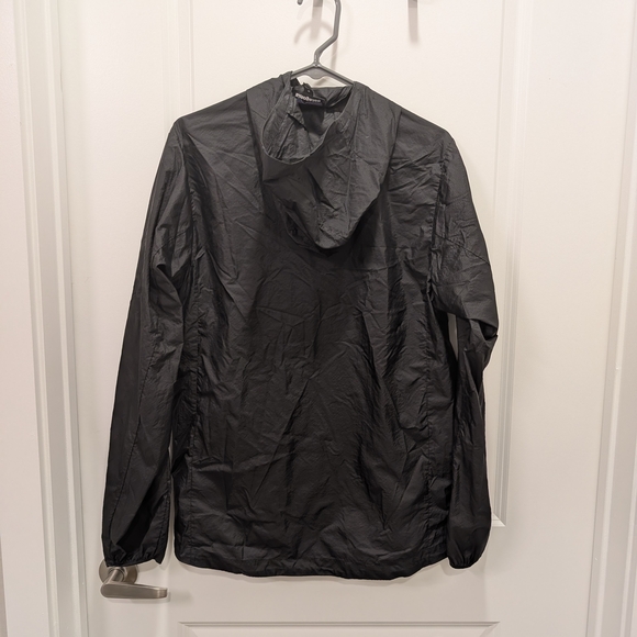 Patagonia Houdini Men's Black Windbreaker - Picture 2 of 3
